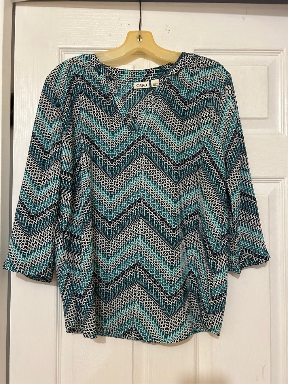 Cato Women's Teal and Black Chevron Tunic Top
